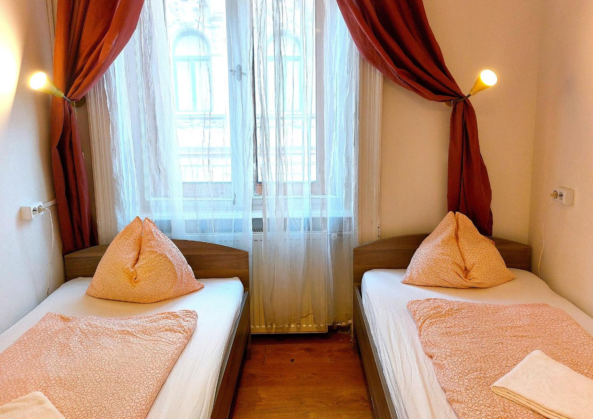 Goodmo Budapest Smart Rooms Luaran gambar